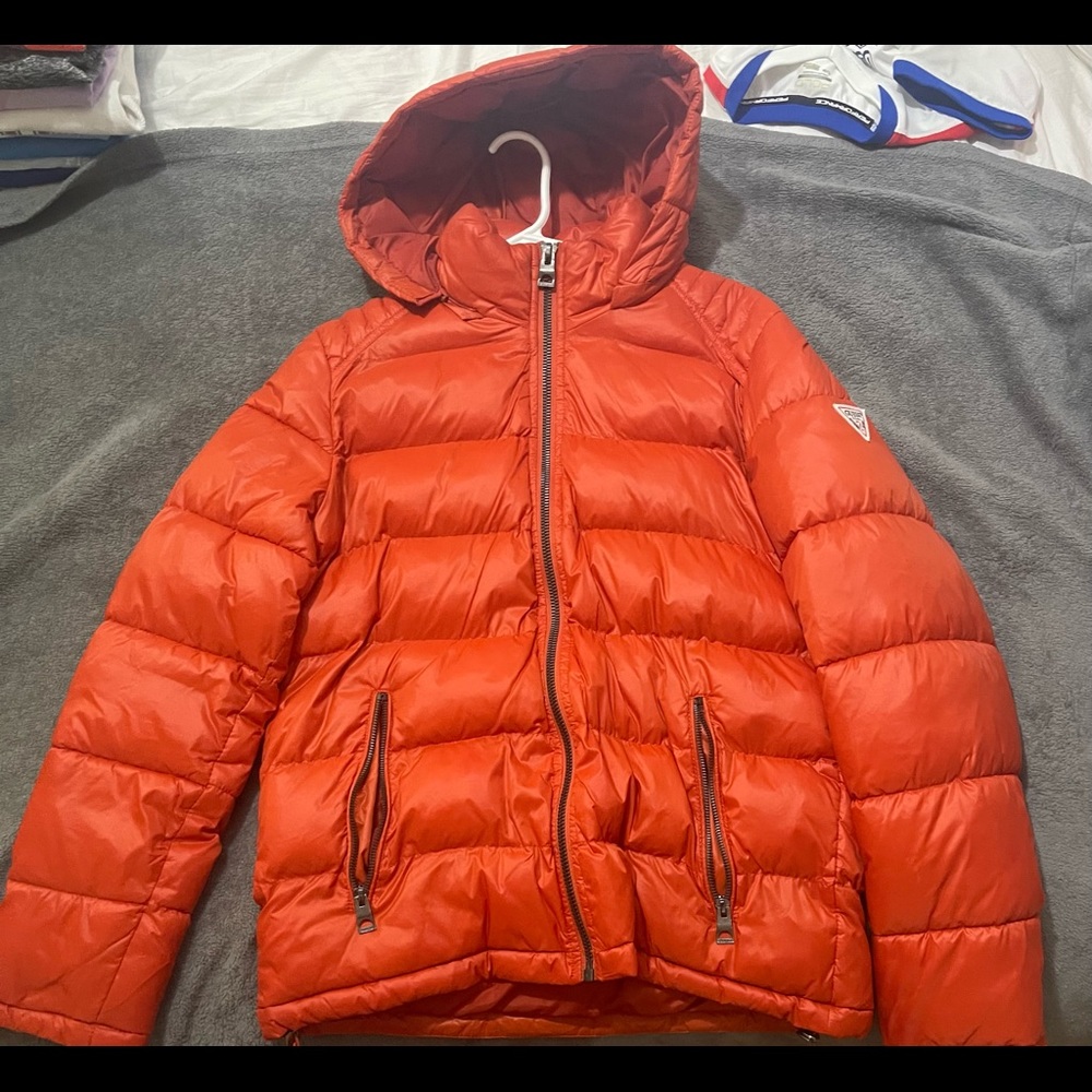 GUESS mens Mid-weight Puffer Jacket With Removable Hood